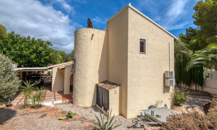 Revente - Villa -
Altea - Urbanización Santa Clara