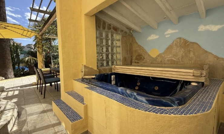 Herverkoop - Villa -
Benissa - Montemar