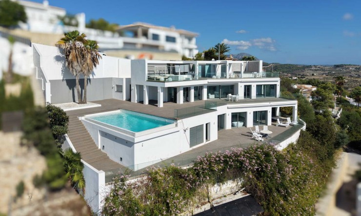 Herverkoop - Villa -
Moraira - El Tesoro