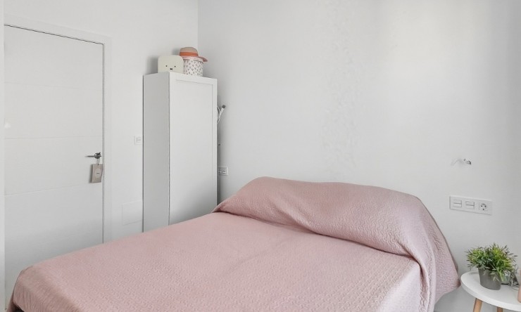 Resale - Villa -
Polop