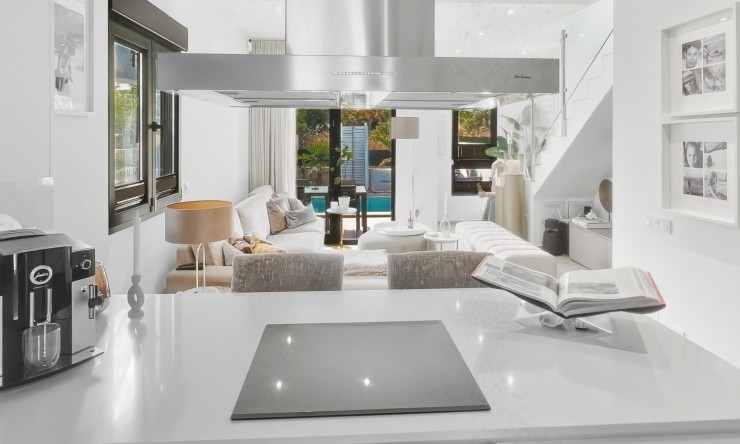 Resale - Villa -
Polop