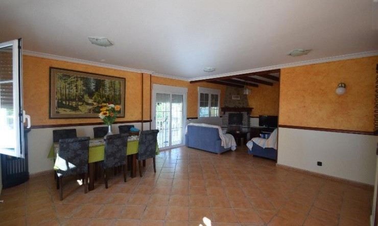 Wiederverkauf - Villa -
Callosa De Ensarrià