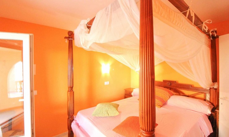 Herverkoop - Villa -
Calpe - Zona Puerto Blanco - Maryvilla