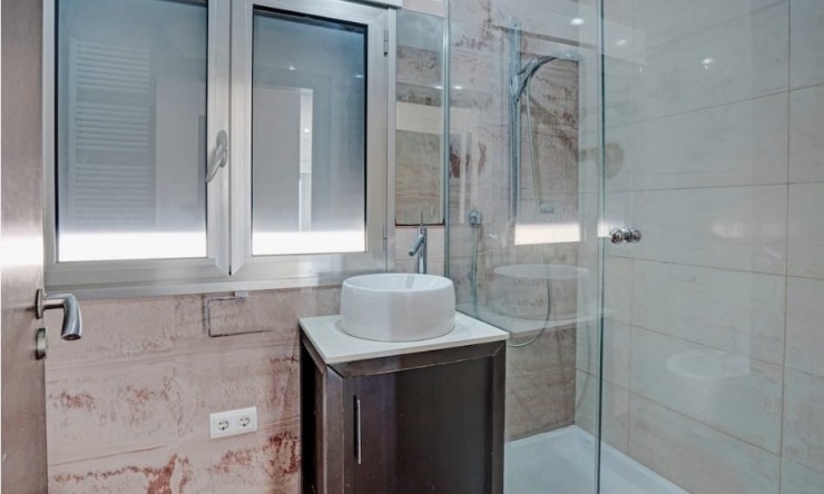 Herverkoop -  -
Calpe - Bassetes