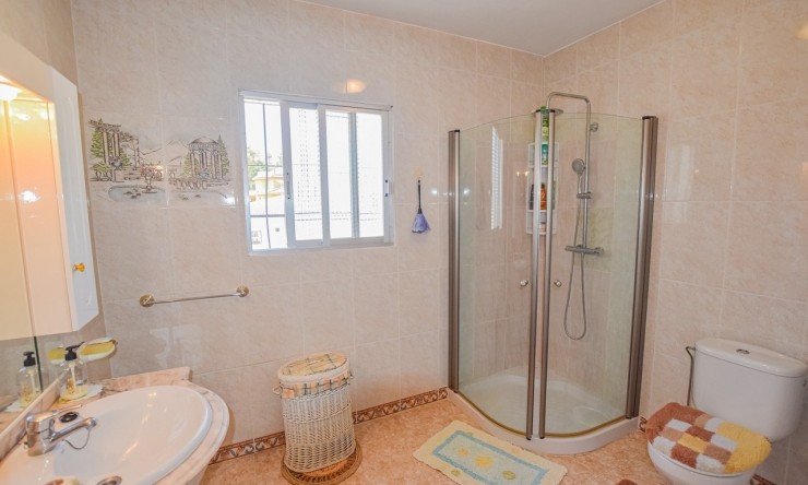 Resale - Villa -
Alfaz del Pi