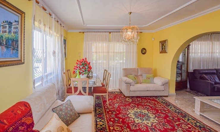 Resale - Villa -
Alfaz del Pi