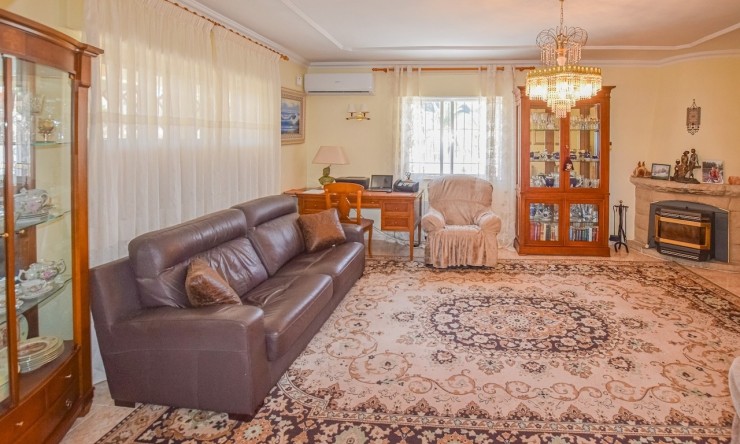 Resale - Villa -
Alfaz del Pi