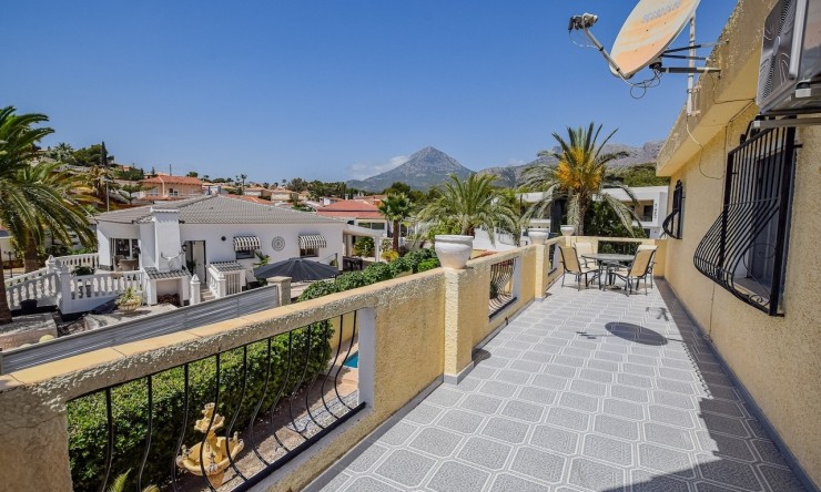 Resale - Villa -
Alfaz del Pi