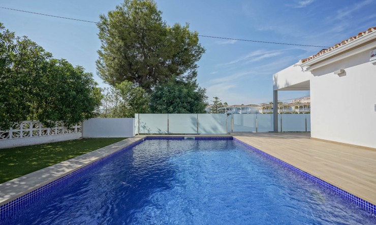 Herverkoop - Villa -
Benissa - La Fustera