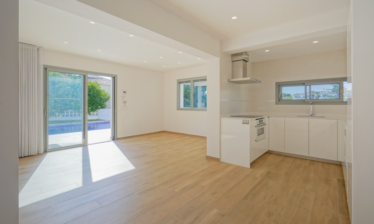 Herverkoop - Villa -
Benissa - La Fustera