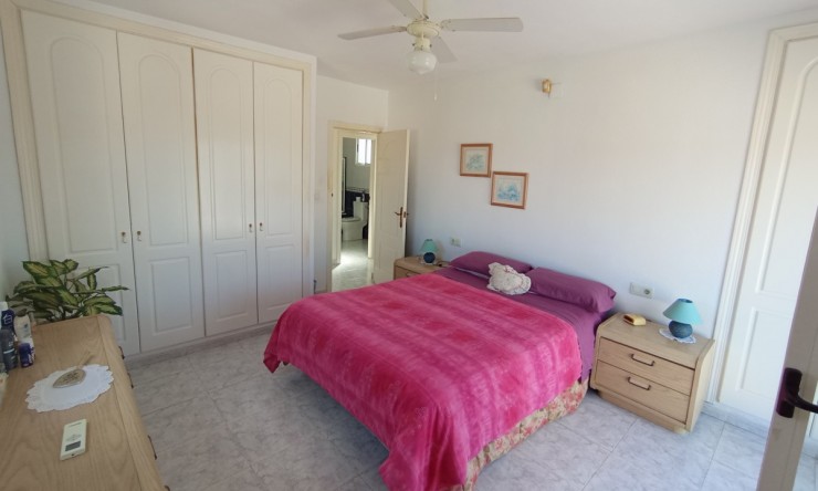 Resale - Villa -
Benijofar