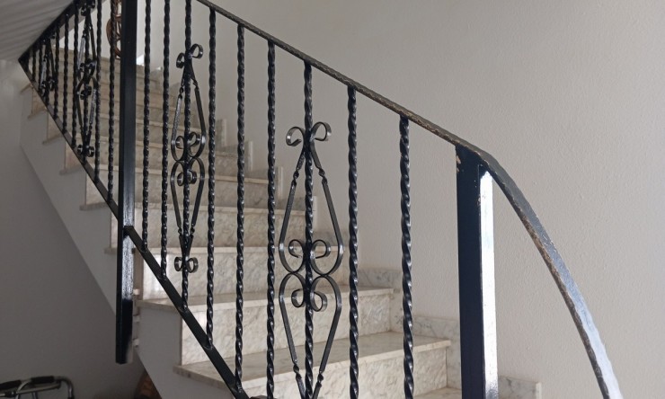 Resale - Villa -
Benijofar