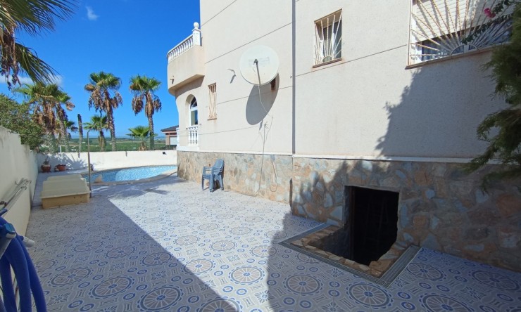 Resale - Villa -
Benijofar