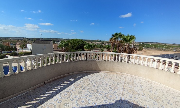 Resale - Villa -
Benijofar