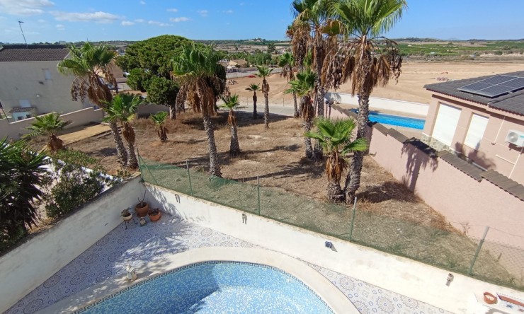 Resale - Villa -
Benijofar