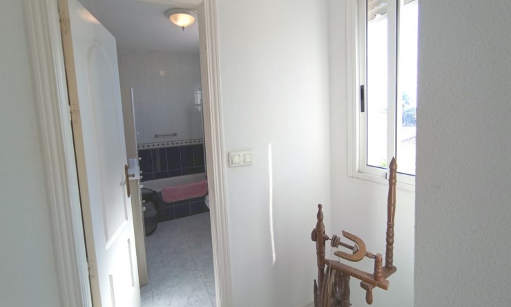 Resale - Villa -
Benijofar