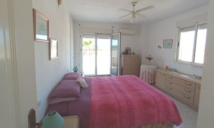 Resale - Villa -
Benijofar