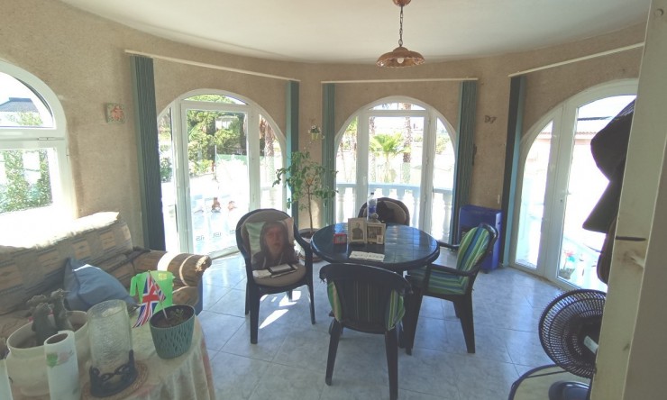 Resale - Villa -
Benijofar