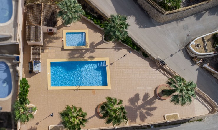 Resale - Villa -
Benitachell - Calistros