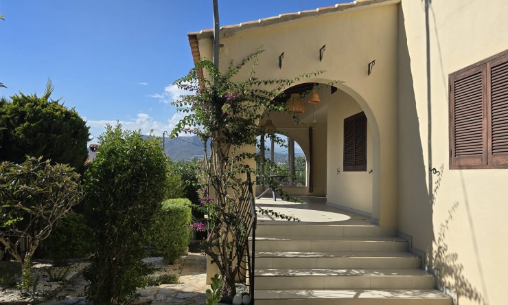 Revente - Villa -
Calpe - Partida Calalga