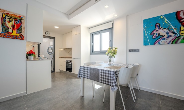 Resale - Apartment -
Orihuela Costa