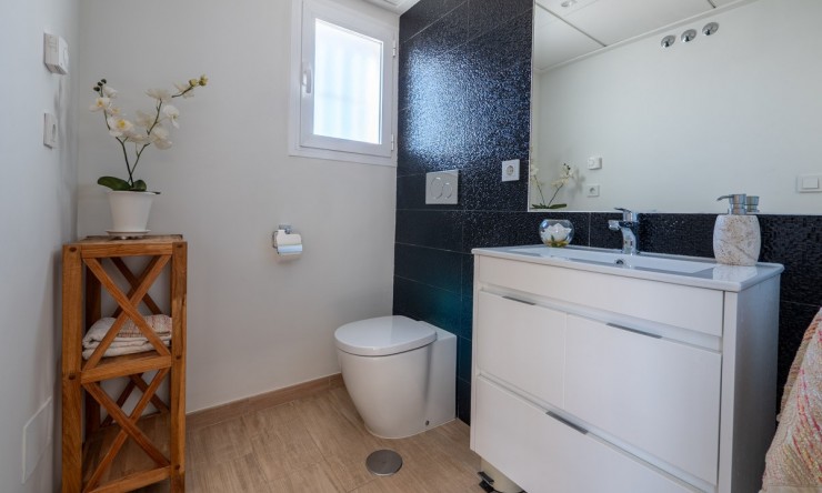 Herverkoop - Herenhuis -
Torrevieja - Nueva Torrevieja - Aguas Nuevas