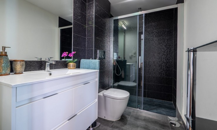 Herverkoop - Herenhuis -
Torrevieja - Nueva Torrevieja - Aguas Nuevas