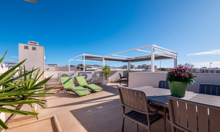 Herverkoop - Herenhuis -
Torrevieja - Nueva Torrevieja - Aguas Nuevas