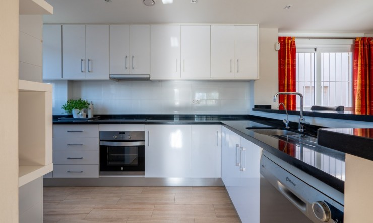 Herverkoop - Herenhuis -
Torrevieja - Nueva Torrevieja - Aguas Nuevas