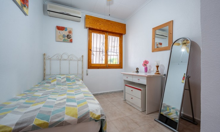 Herverkoop - Villa -
Torrevieja - La Siesta - El Salado -  Torreta