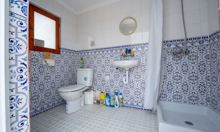 Herverkoop - Villa -
Torrevieja - La Siesta - El Salado -  Torreta