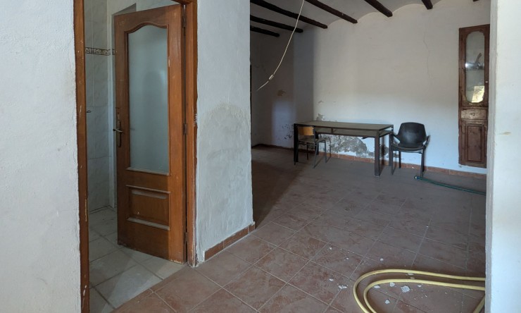 Herverkoop - Finca -
Teulada