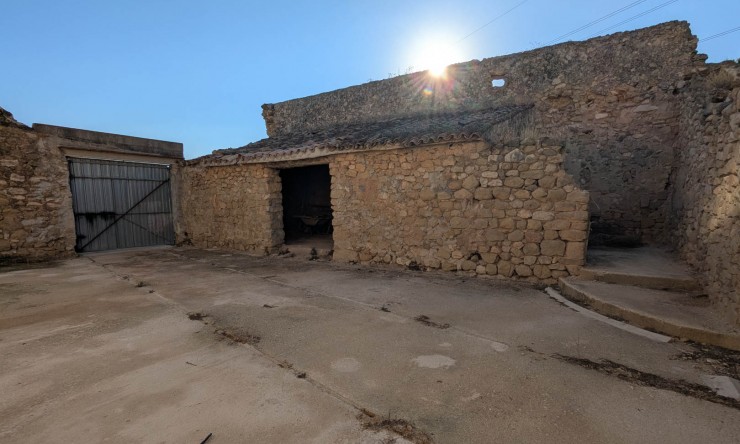 Herverkoop - Finca -
Teulada