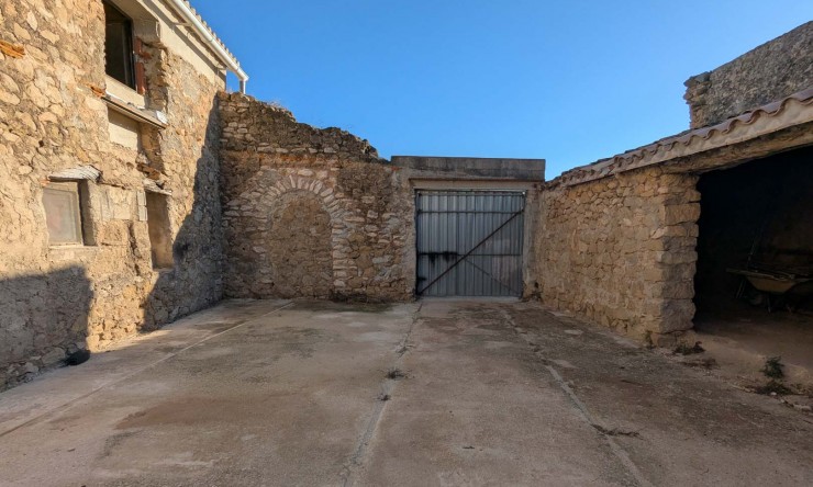 Herverkoop - Finca -
Teulada