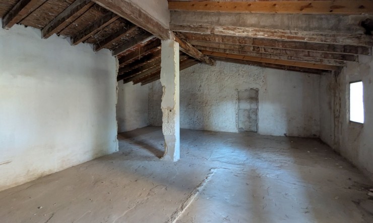 Herverkoop - Finca -
Teulada