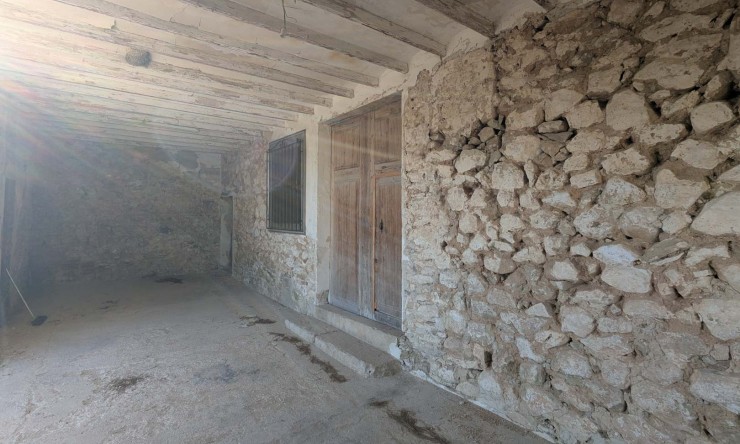 Herverkoop - Finca -
Teulada