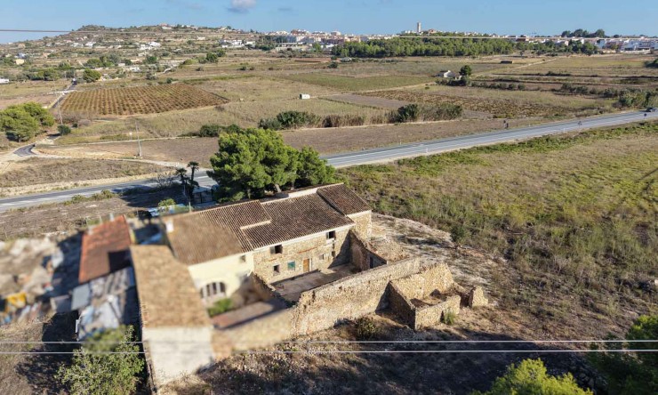 Herverkoop - Finca -
Teulada