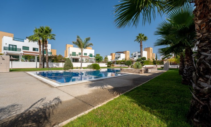 Wiederverkauf - Villa -
Rojales