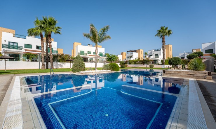 Wiederverkauf - Villa -
Rojales