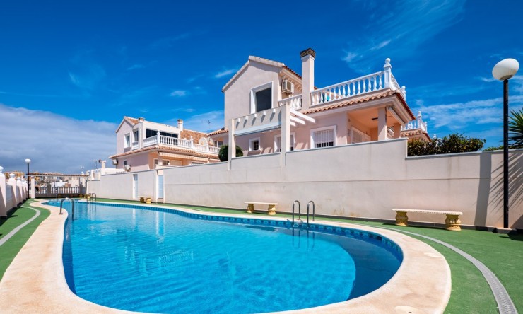 Herverkoop - Villa -
Torrevieja - Torrelamata - La Mata
