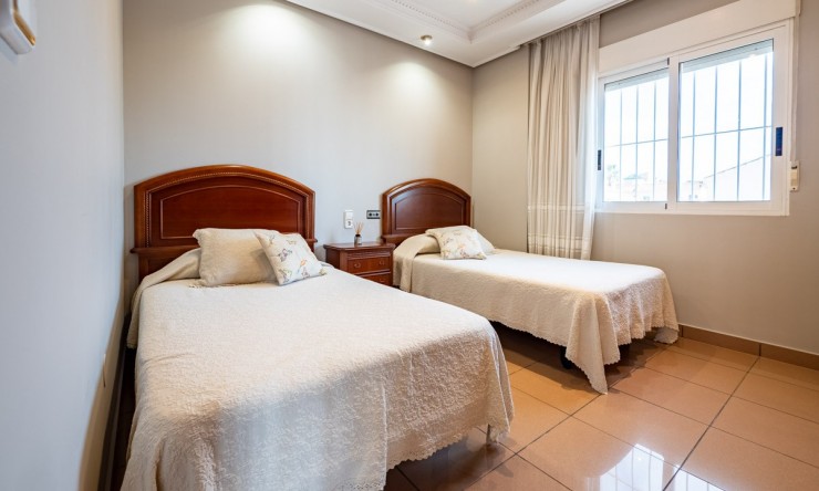 Herverkoop - Villa -
Torrevieja - Torrelamata - La Mata