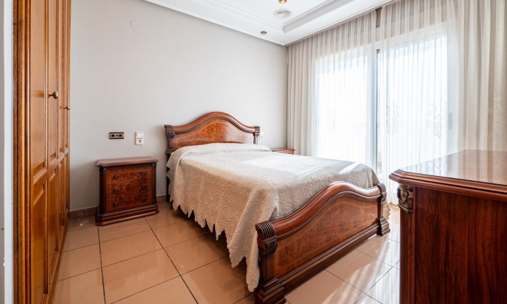 Herverkoop - Villa -
Torrevieja - Torrelamata - La Mata