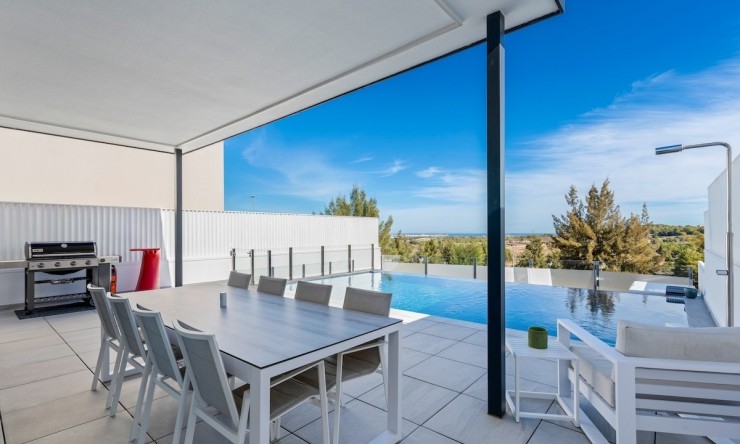 Resale - Villa -
San Miguel de Salinas