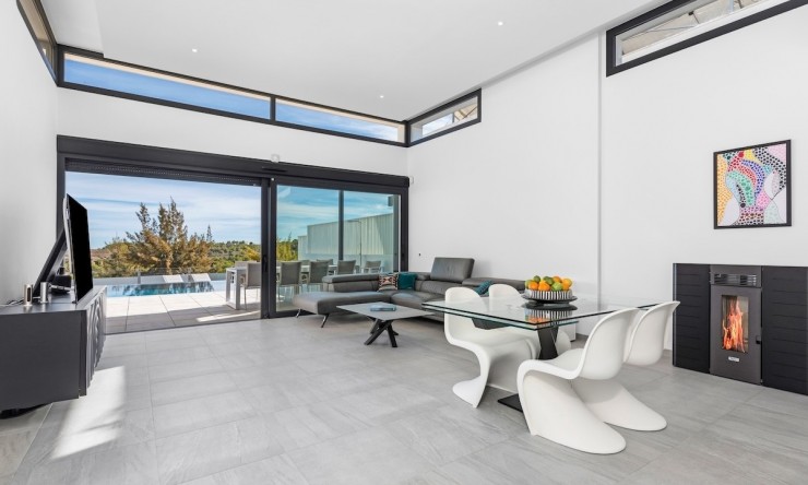 Resale - Villa -
San Miguel de Salinas