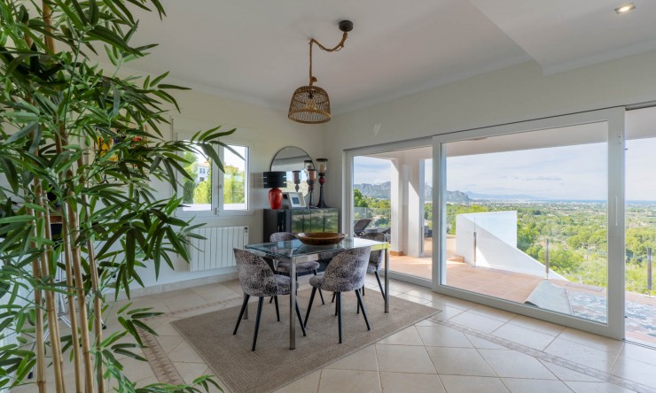 Herverkoop - Villa -
Pedreguer - La Sella