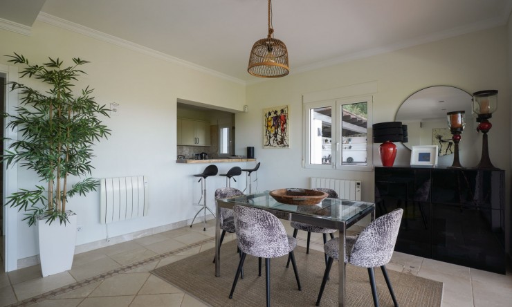 Herverkoop - Villa -
Pedreguer - La Sella