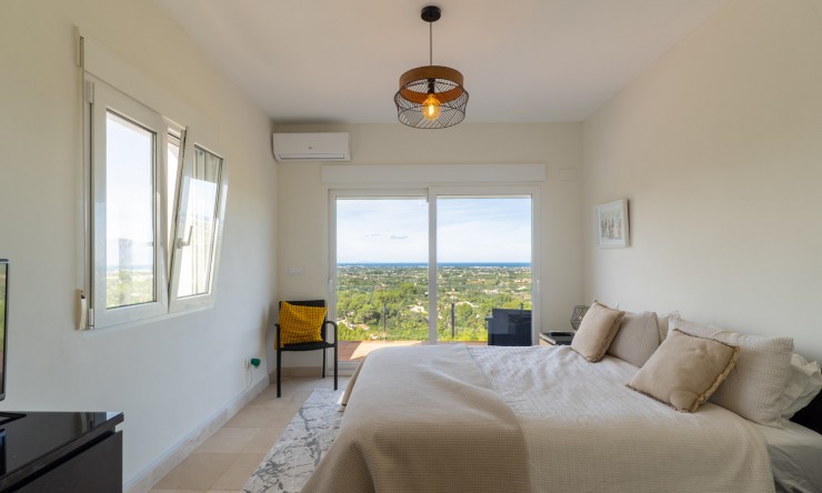 Herverkoop - Villa -
Pedreguer - La Sella