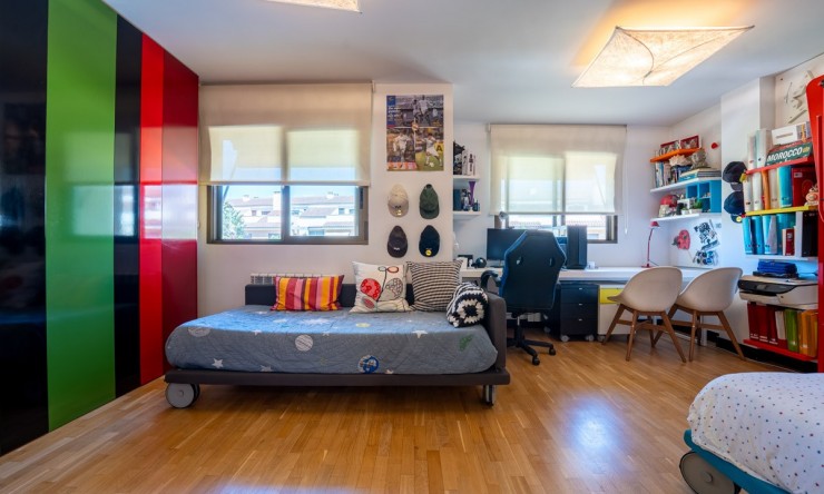 Herverkoop - Villa -
Alicante - Alicante Golf