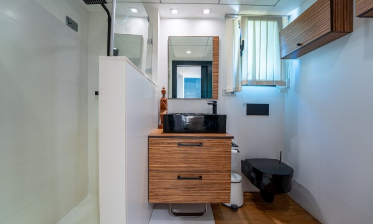 Herverkoop - Villa -
Alicante - Alicante Golf