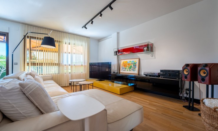 Herverkoop - Villa -
Alicante - Alicante Golf